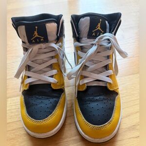Nike Air Jordan Kids Sneakers - Yellow and Black
